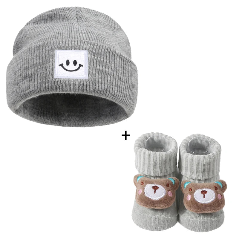 Cotton Baby Hat & Sock Set — 0–6 Months