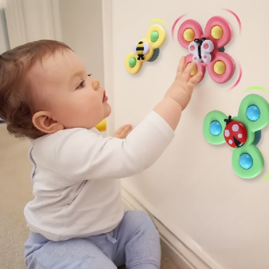 Peuter met speelgoed verbeterde achtergrond